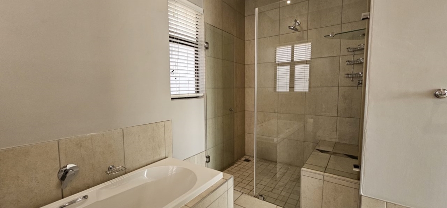 2 Bedroom Property for Sale in Xanadu North West